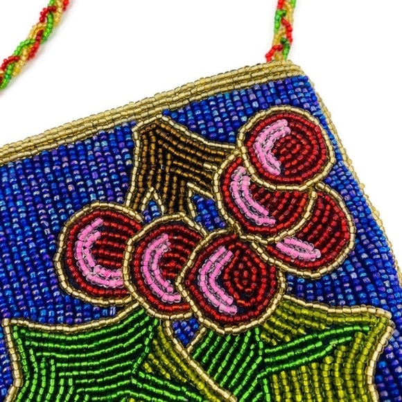 CMarie Holiday Holly Berry Beaded crossbody Bag - Picture 4 of 14